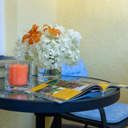 Lusi Appartement Otočac Buitenkant foto