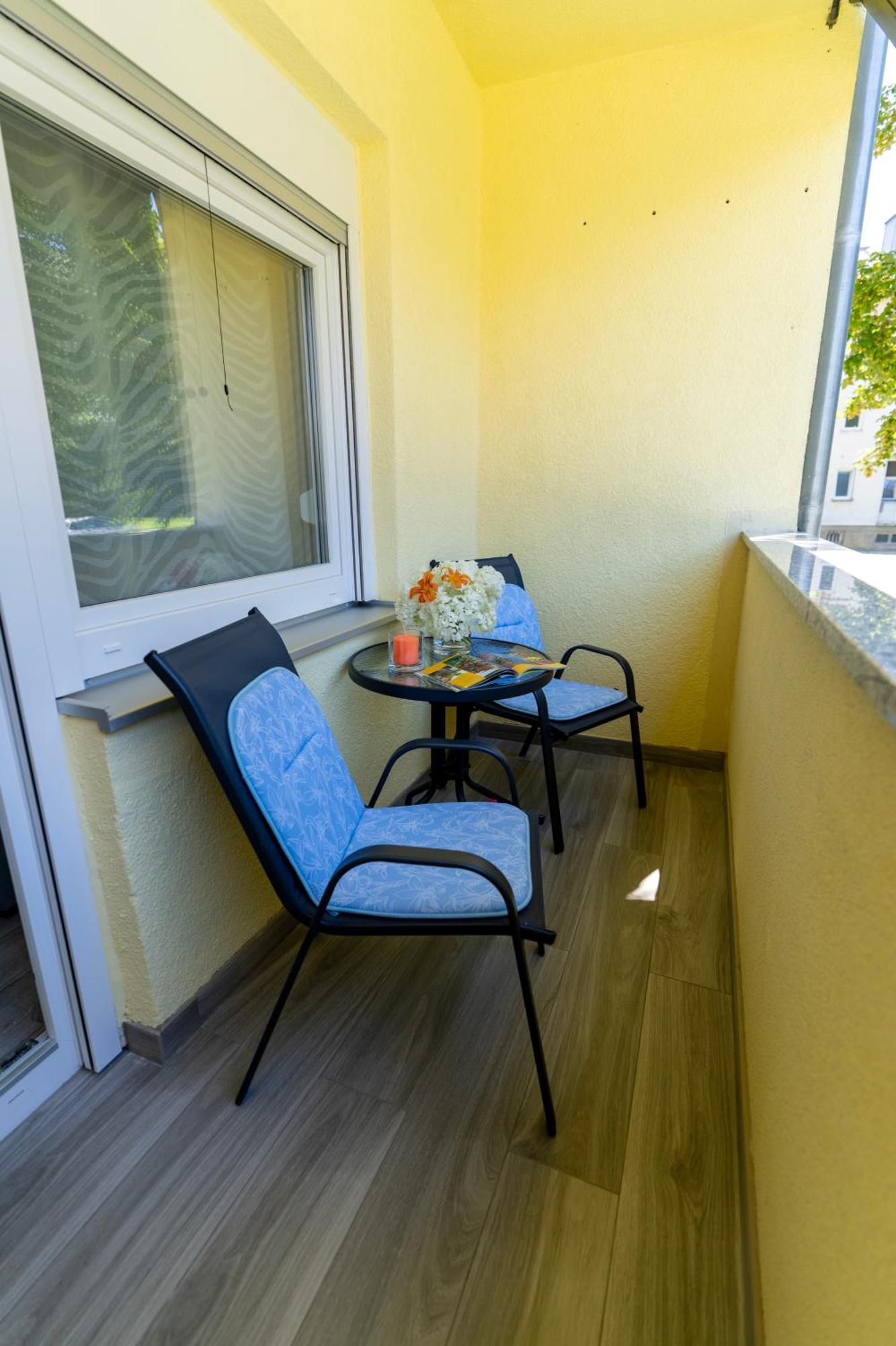 Lusi Appartement Otočac Buitenkant foto
